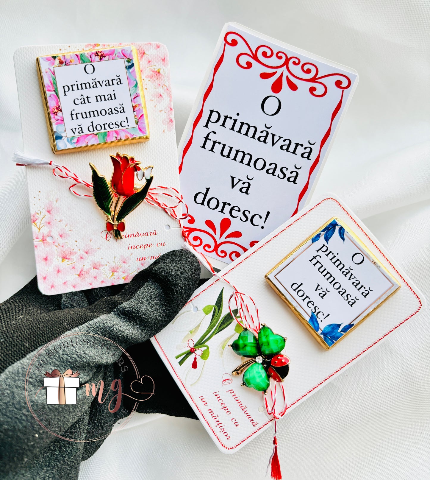 Mărțișor broșă pentru bărbați cu ciocolată personalizată