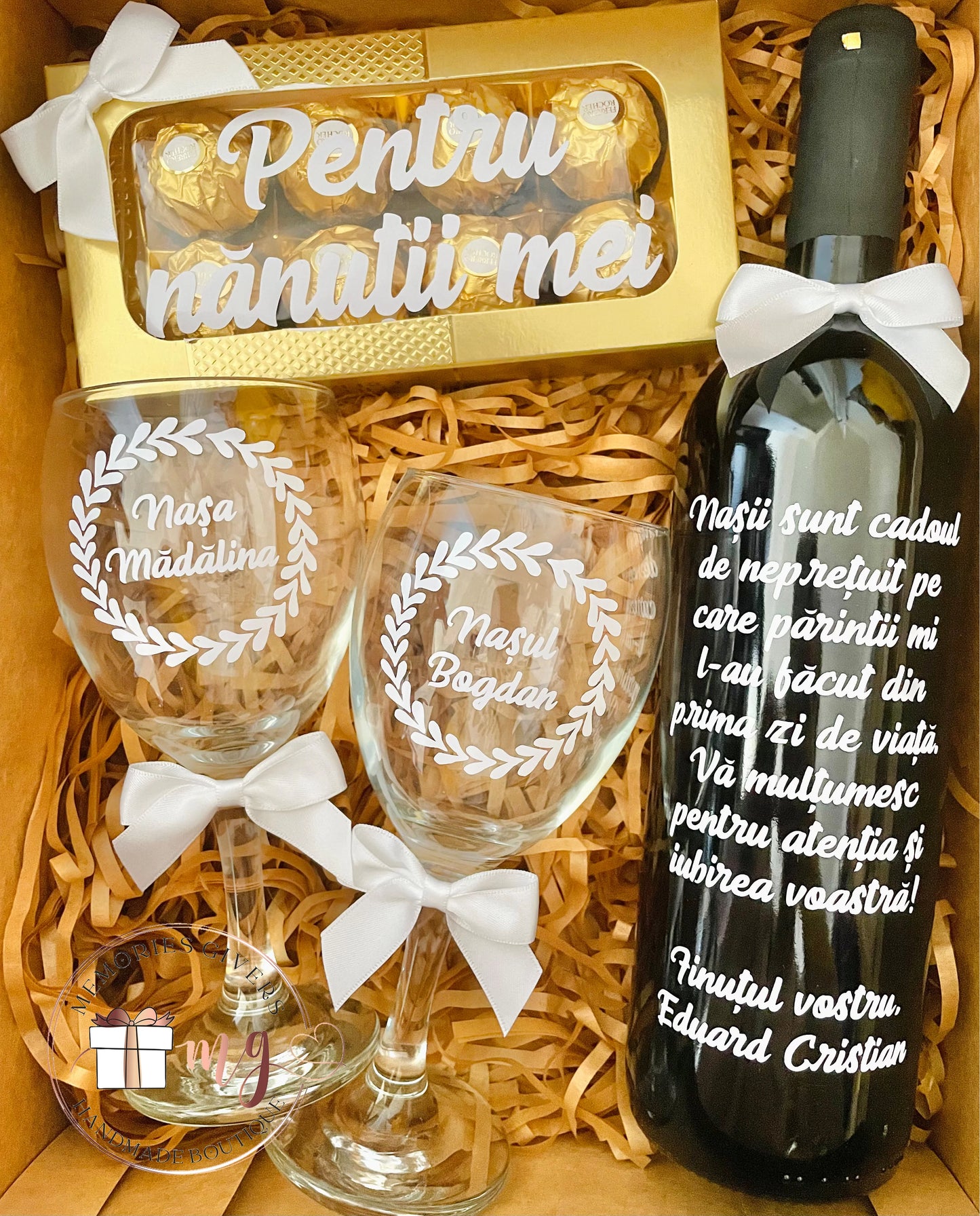 Set cu sticlă & pahare cu sau fără ciocolată