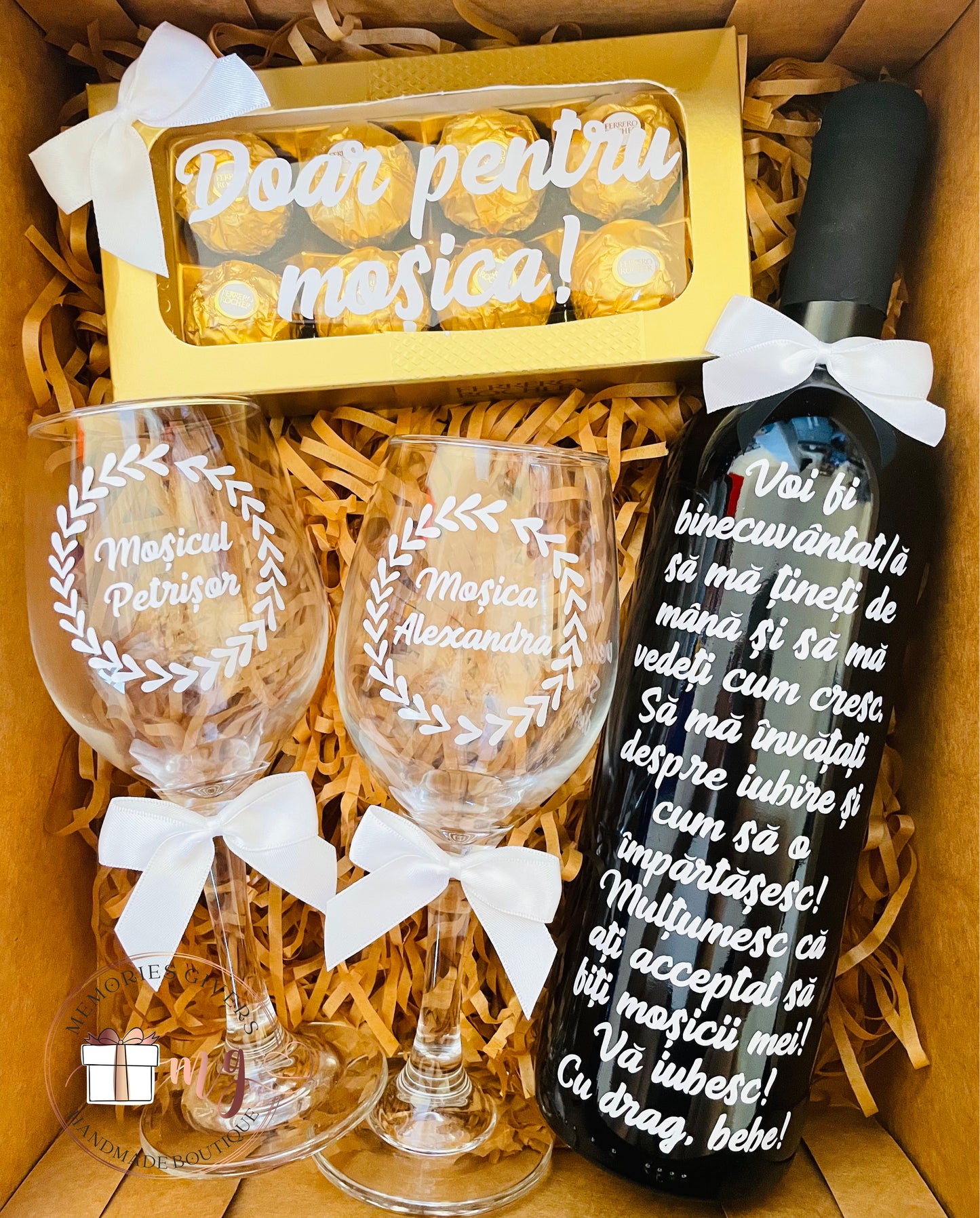 Set cu sticlă & pahare cu sau fără ciocolată