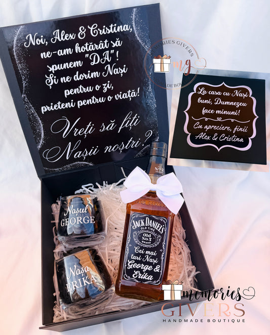 Cutie cu o sticlă & pahare cu sau fără ciocolată