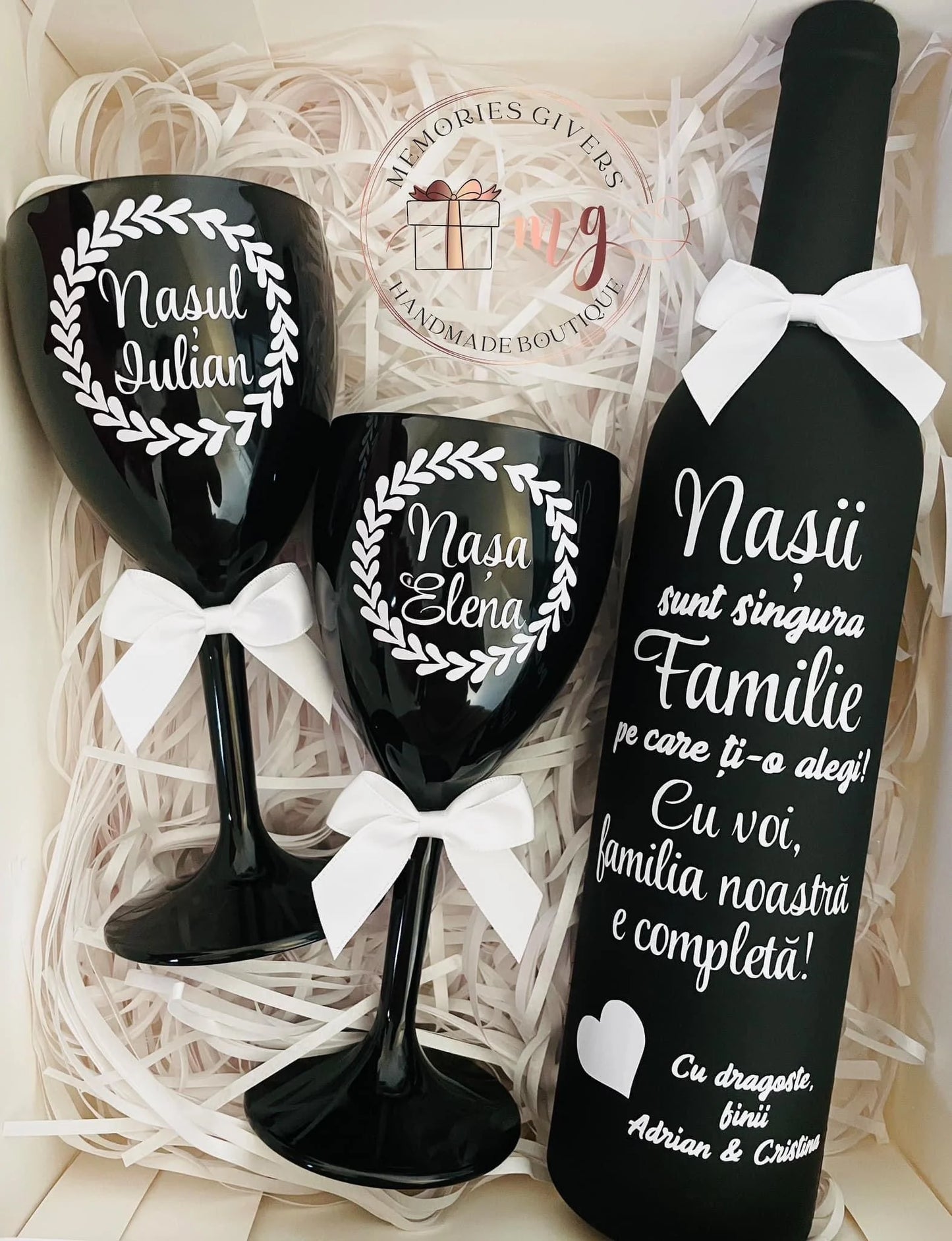 Set cu sticlă & pahare cu sau fără ciocolată