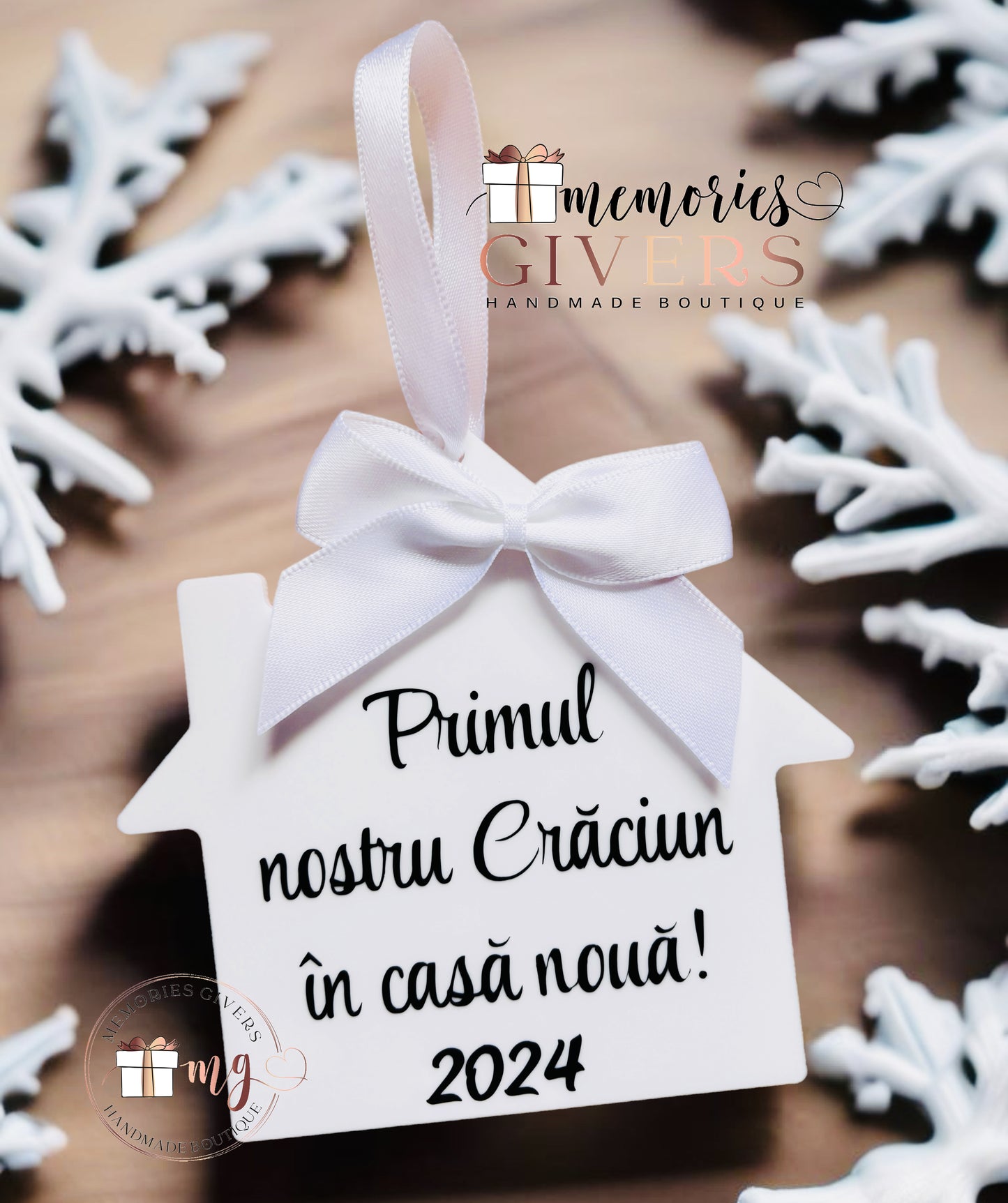 Glob plat din acryl în formă de căsuță 9.5x10cm