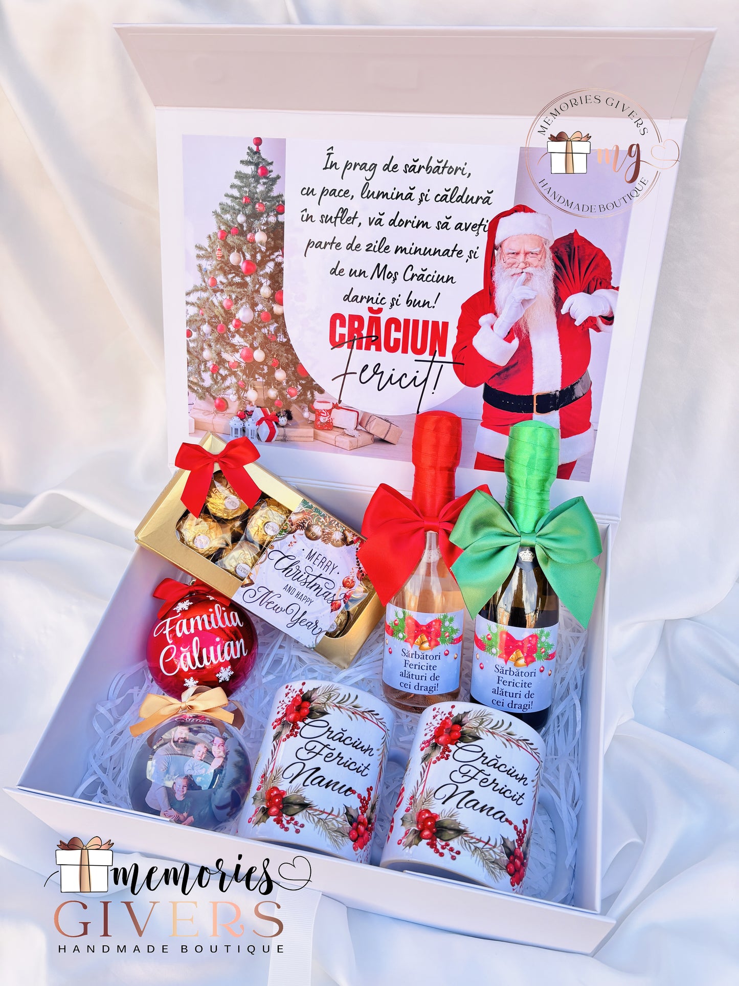 Cutie cu mini Prosecco, căni, ciocolată și globuri