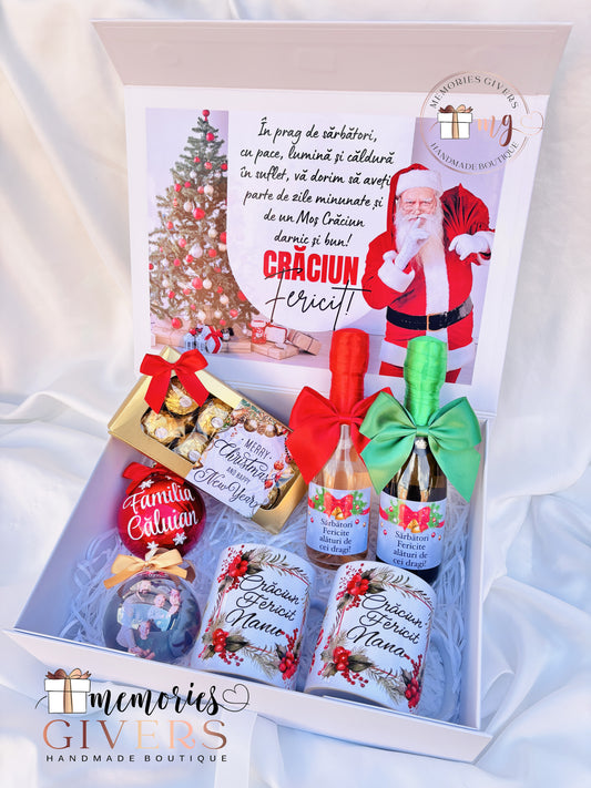 Cutie cu mini Prosecco, căni, ciocolată și globuri