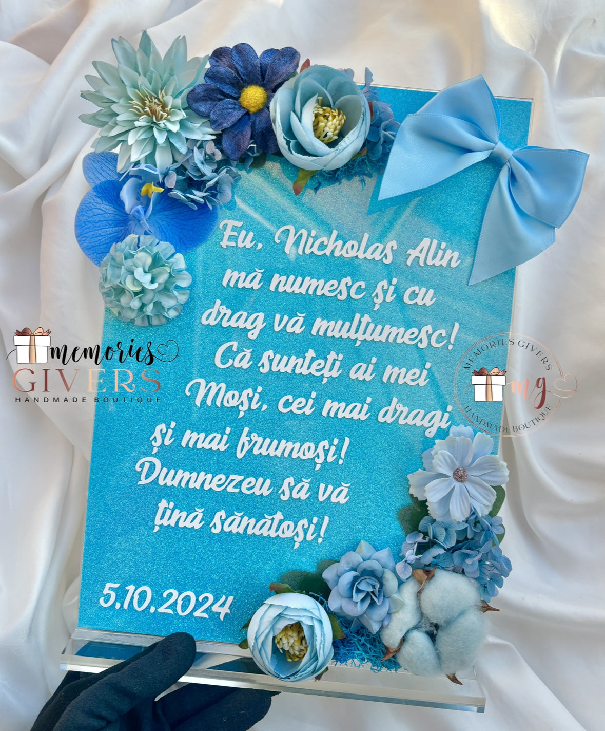 Doar placă acrilică A4 cu flori sau cu sticlă și pungă de cadou