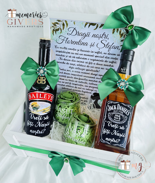 Sticlă/e, pahare, tablou A4 și/sau ciocolată în lădiță albă din lemn