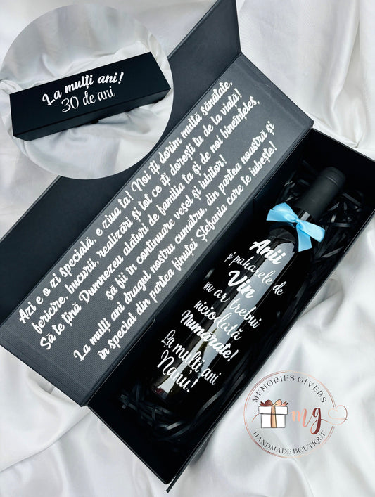 Doar sticla personalizată sau în cutie/pungă de cadou