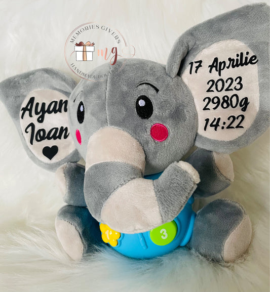 Jucarie-Elefant care cântă personalizat cu datele de naștere