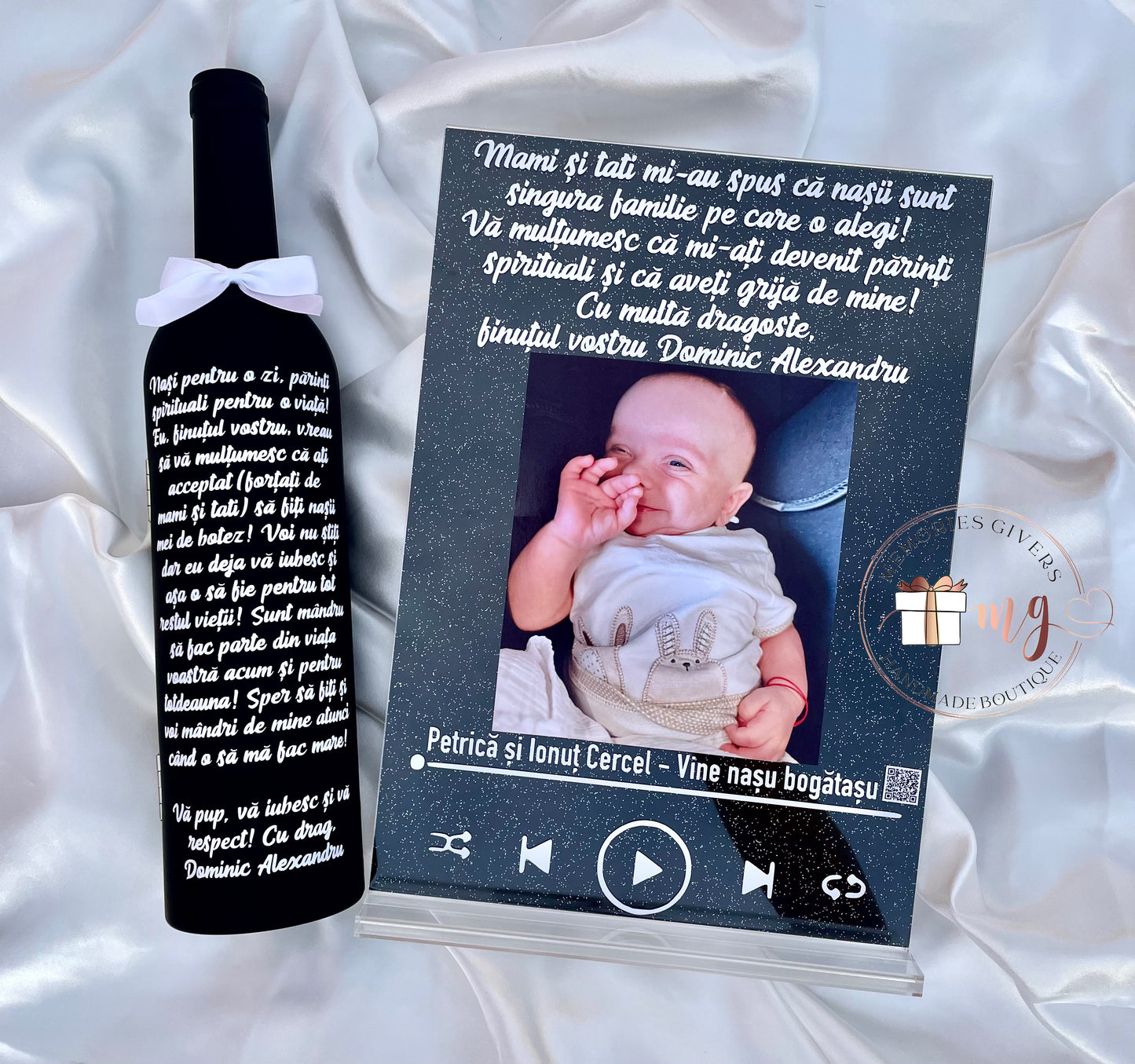 Placă acrilică A4 cu melodie, sticlă cu băutură sau accesorii și pungă de cadou