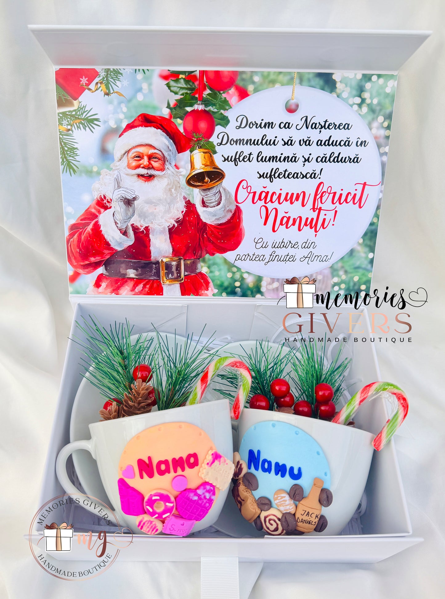 Set cu 2 căni personalizate cu lut polimeric pentru Nănuți sau Nași