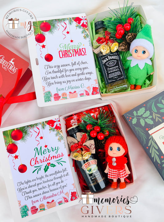 Cutie în formă ce carte cu mini-băutură și păpușică