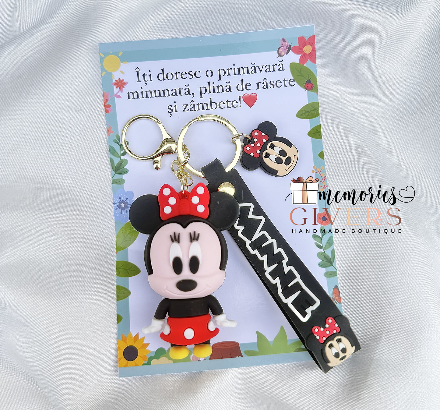 Mărțișor - Breloc pentru COPII, ciocolată Kinder și felicitare 10x15 cm