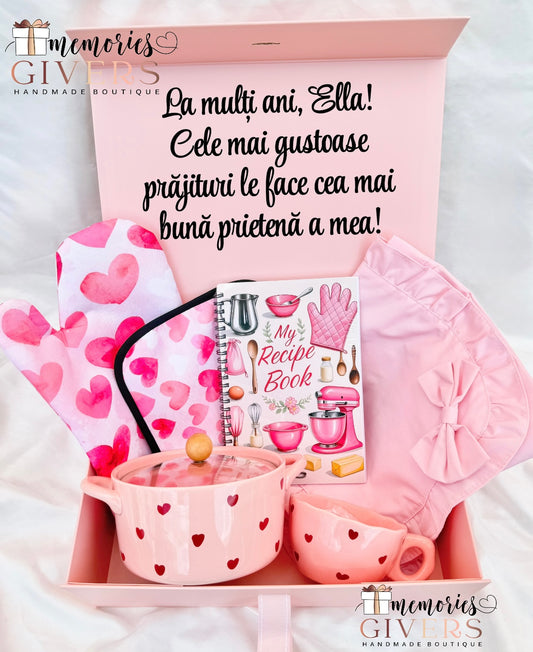 Cutie cu oală, cană, șorț, caiet rețete și mănușă termică