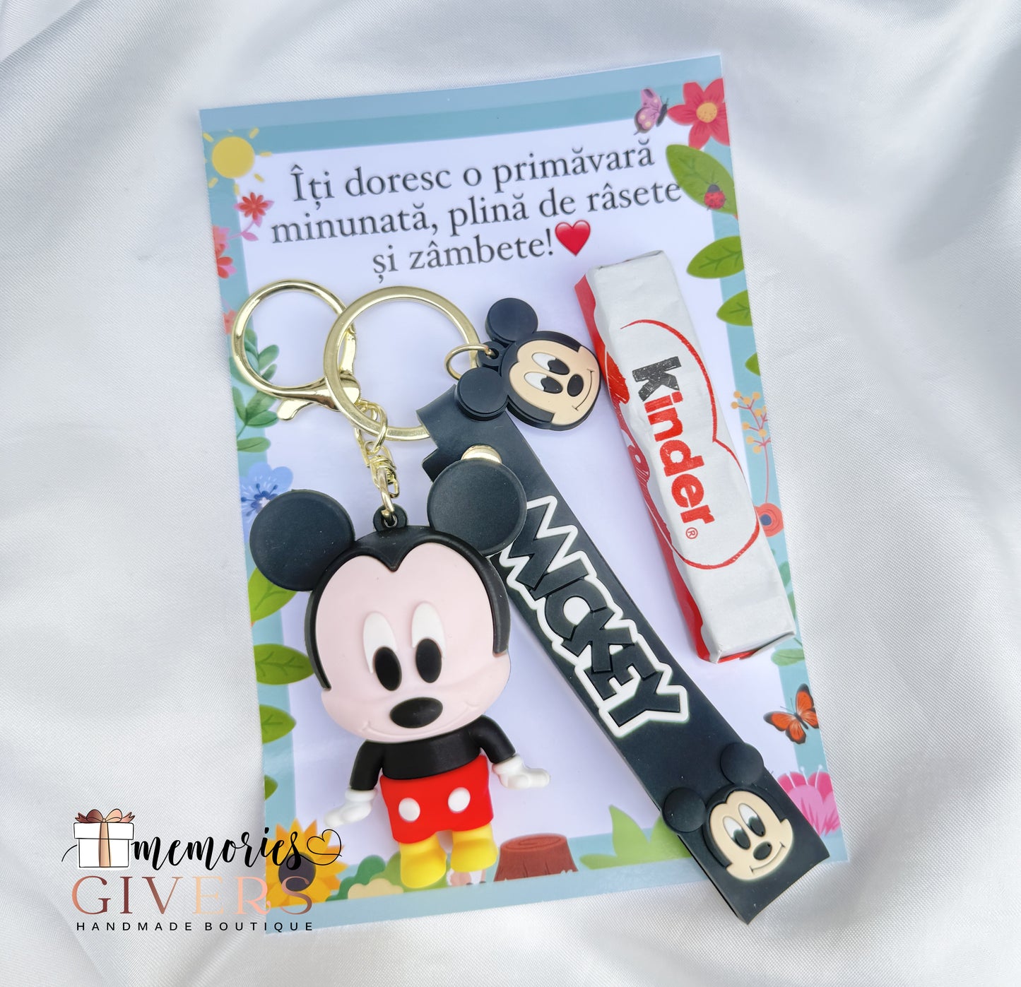 Mărțișor - Breloc pentru COPII, ciocolată Kinder și felicitare 10x15 cm