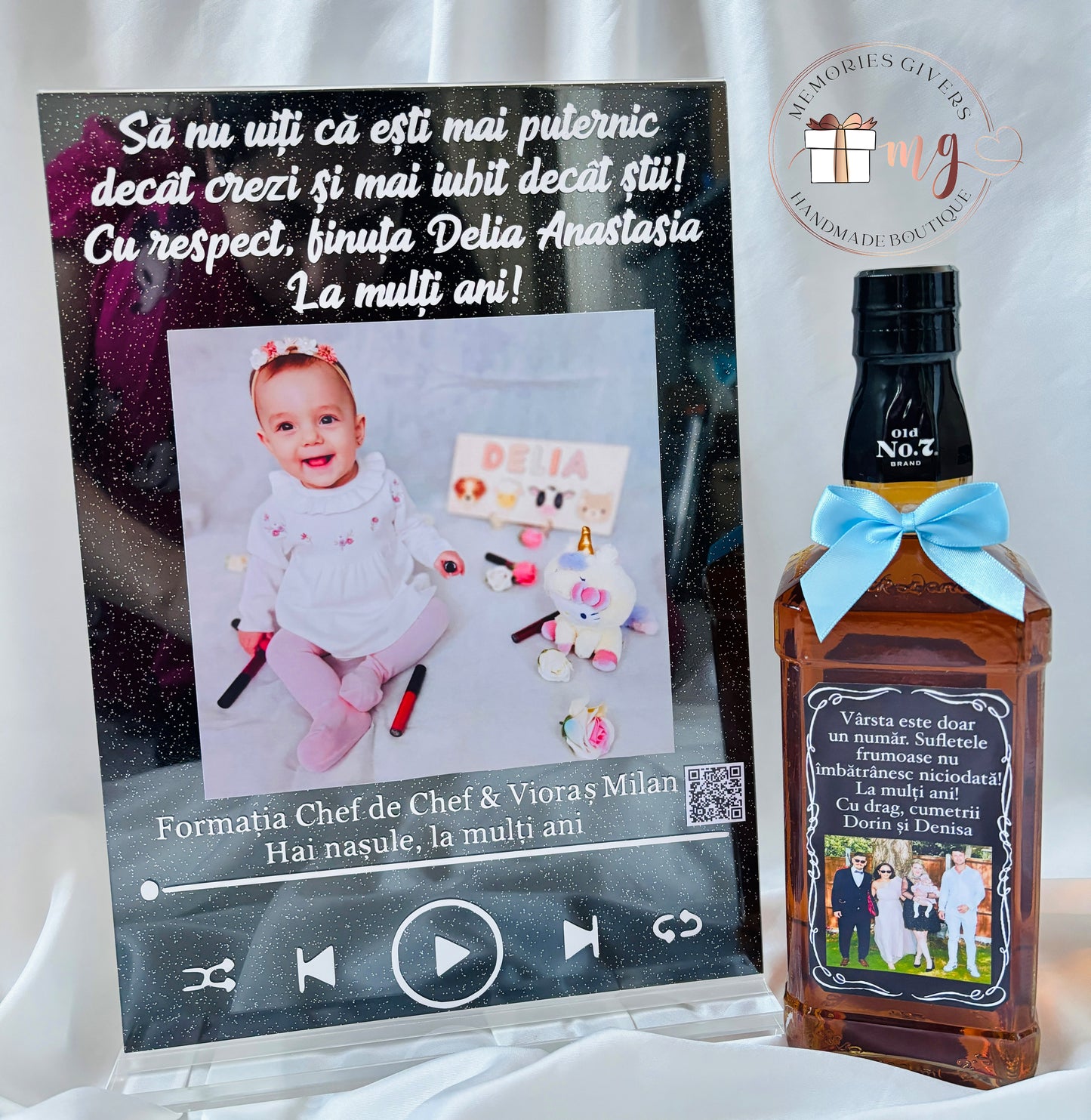 Placă acrilică A4 cu melodie, sticlă cu băutură sau accesorii și pungă de cadou