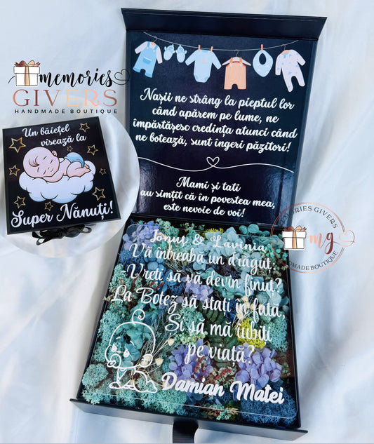 Cutie cu licheni și placă acrilică personalizată