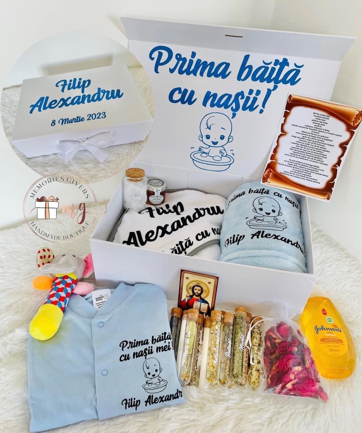 Set cutie albă, prima băiță după Botez cu hăinuțe personalizate băiat