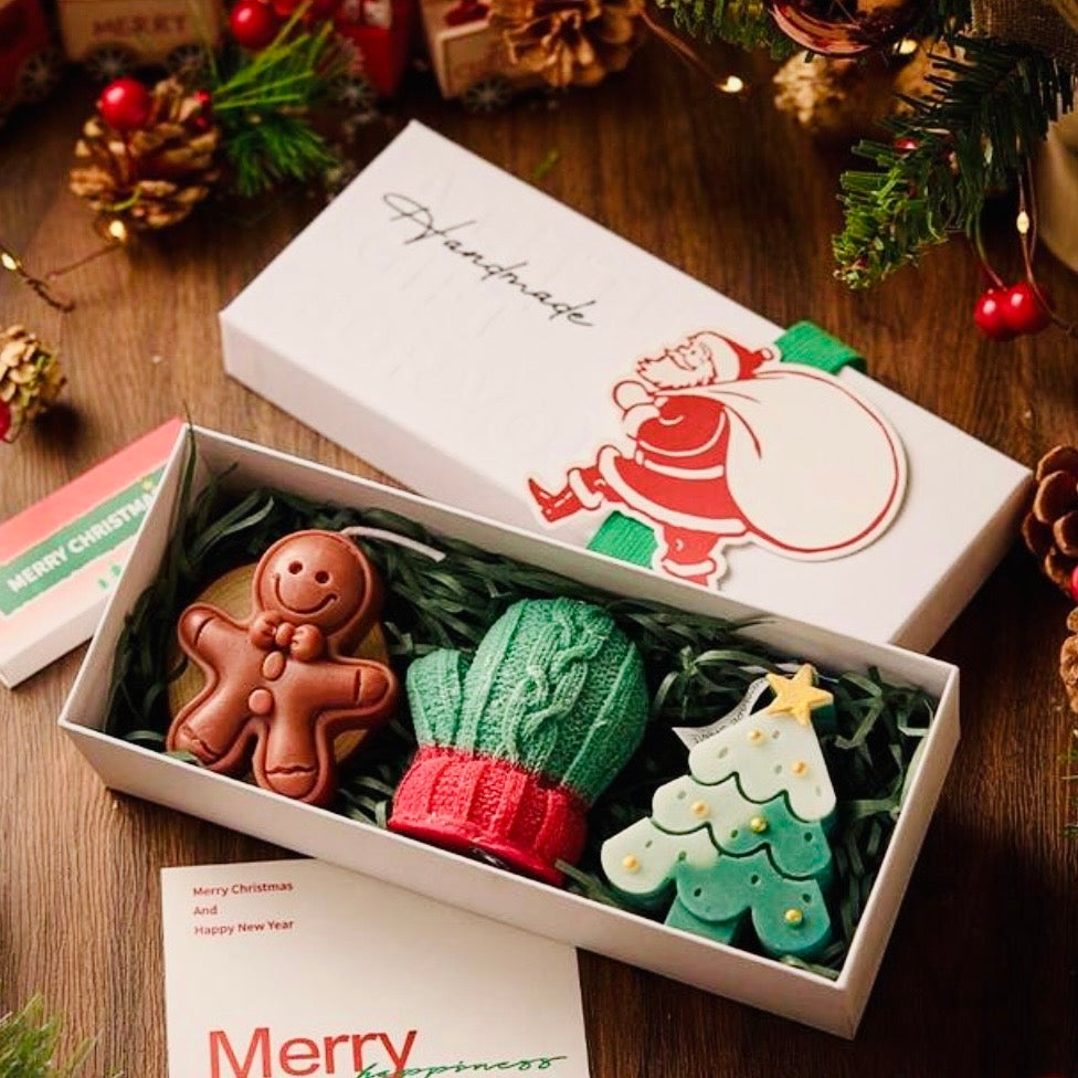 Cutie cu 3 lumânări