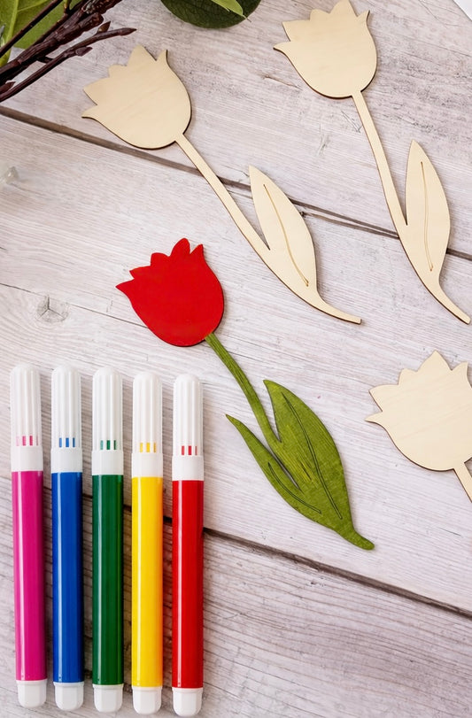 Mărțișor creativ - Lalea din lemn & 6 carioci