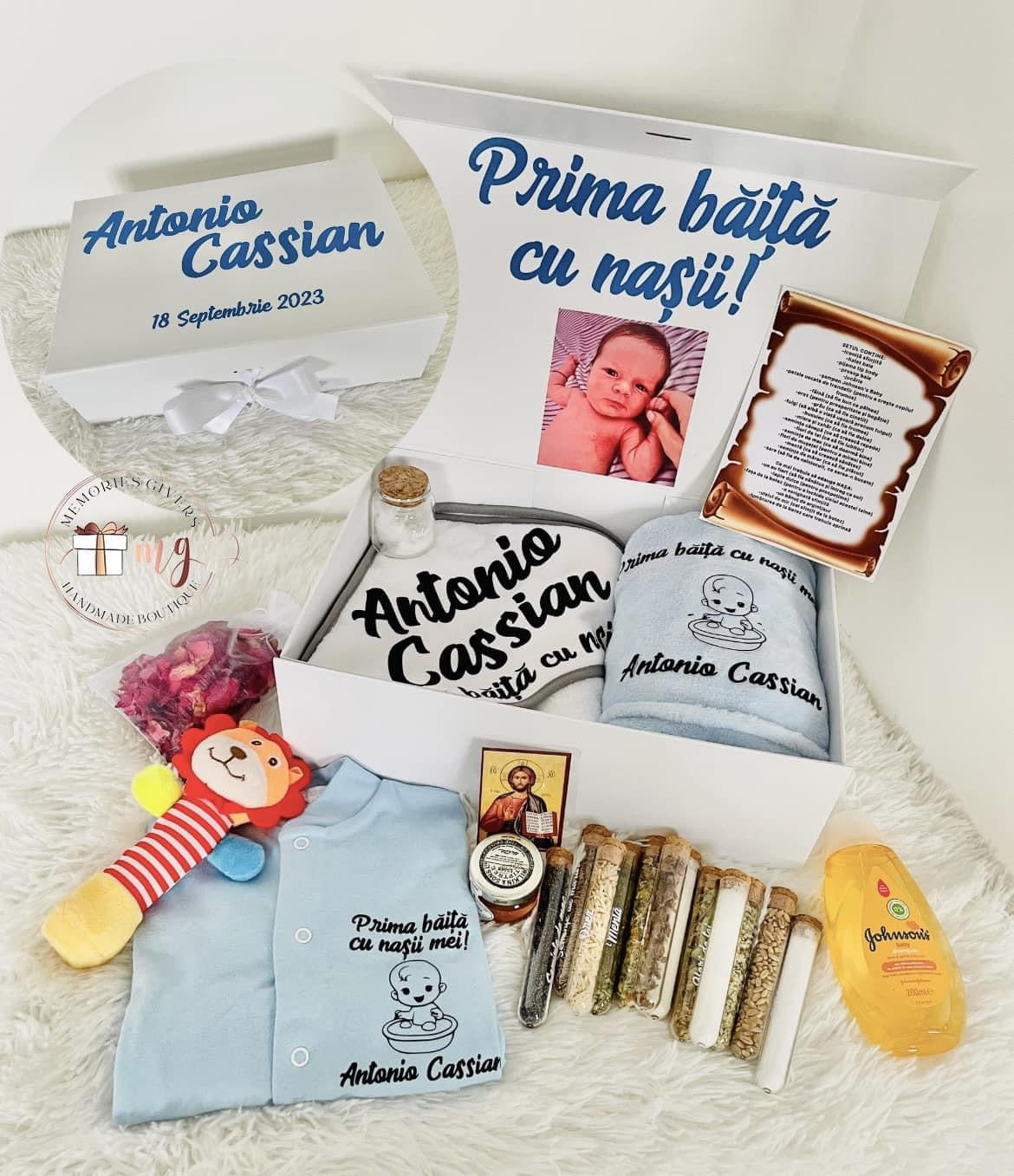 Set cutie albă, prima băiță după Botez cu hăinuțe personalizate băiat