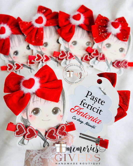 3 Clame roșii pentru fetiță