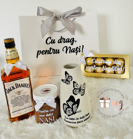 Sticlă Whisky, Nutella, vază de flori, Fererro Rocher și pungă de cadou
