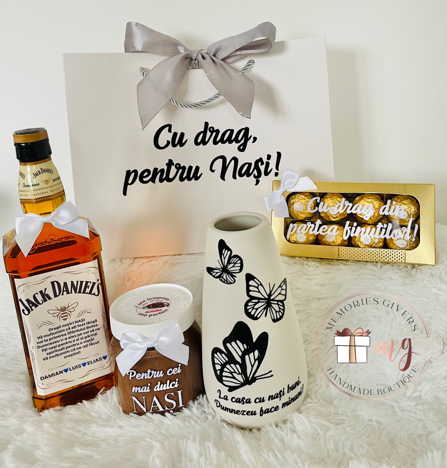 Sticlă Whisky, Nutella, vază de flori, Fererro Rocher și pungă de cadou